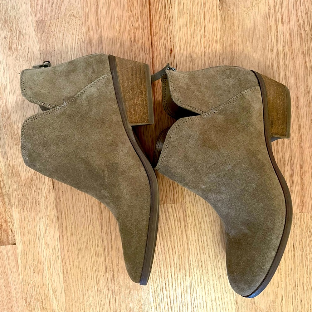 MICHAEL SHANNON booties